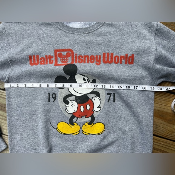 Women’s Disney Gray Mickey Mouse Crewneck Sweatshirt - no size - Picture 5 of 7